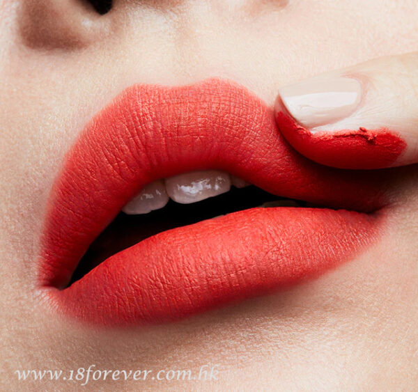 MAC Powder Kiss Lipstick 絲霧唇膏 Style Shocked!